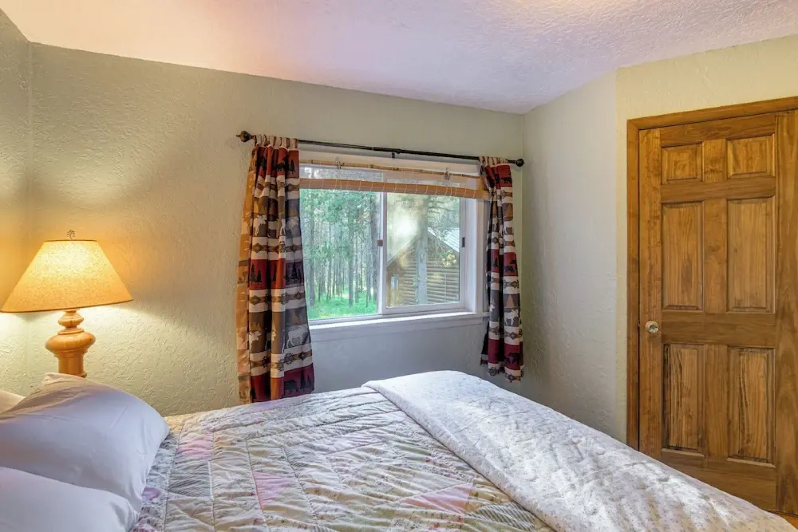 Island Park Fishing Cabin - Walk to Henrys Fork!