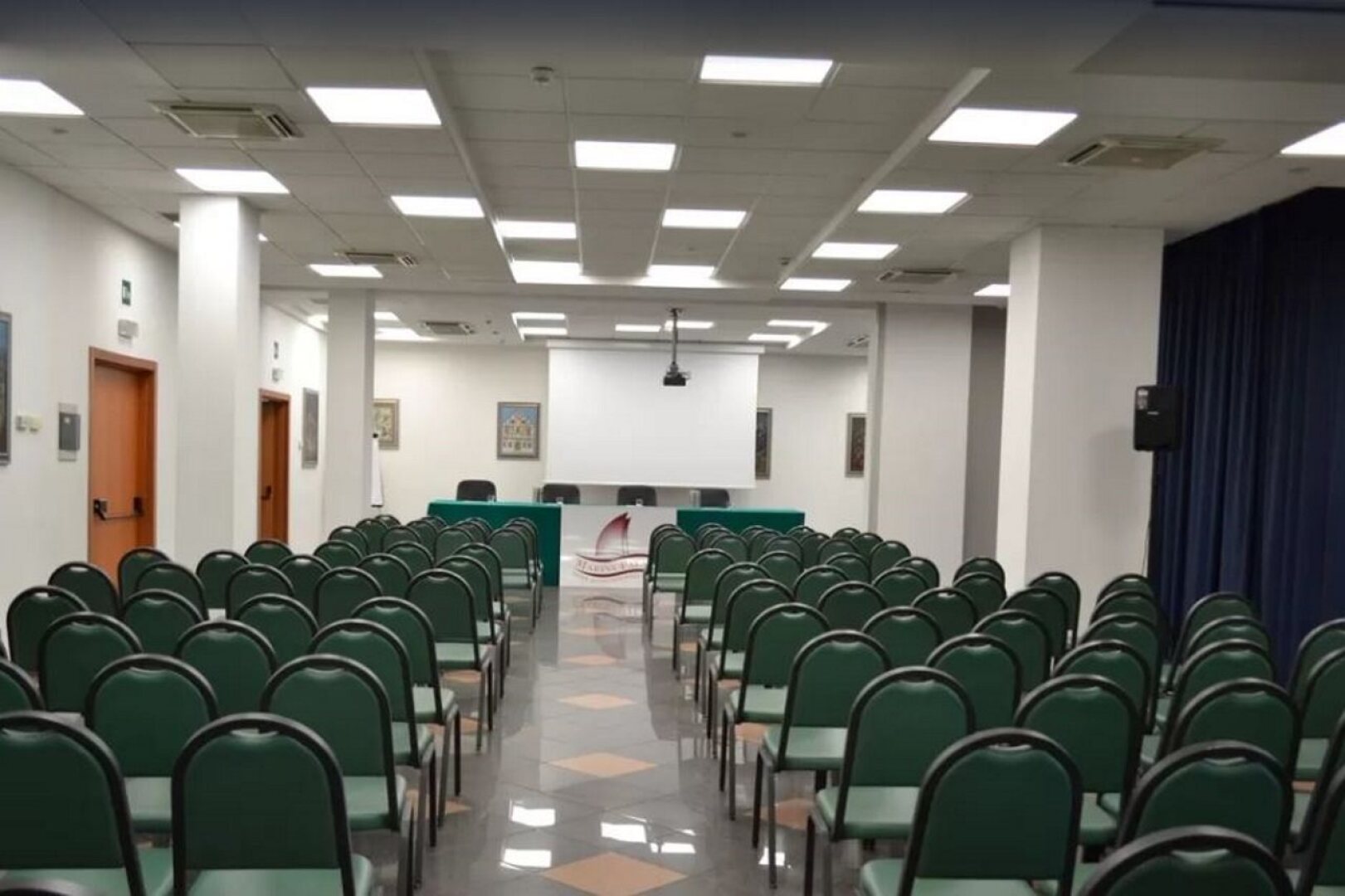 Marina Palace Hotel & Congress Hall