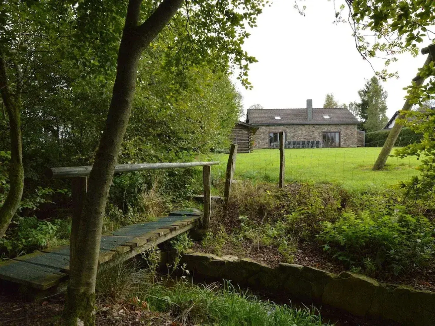 Elegant Beverce Escape