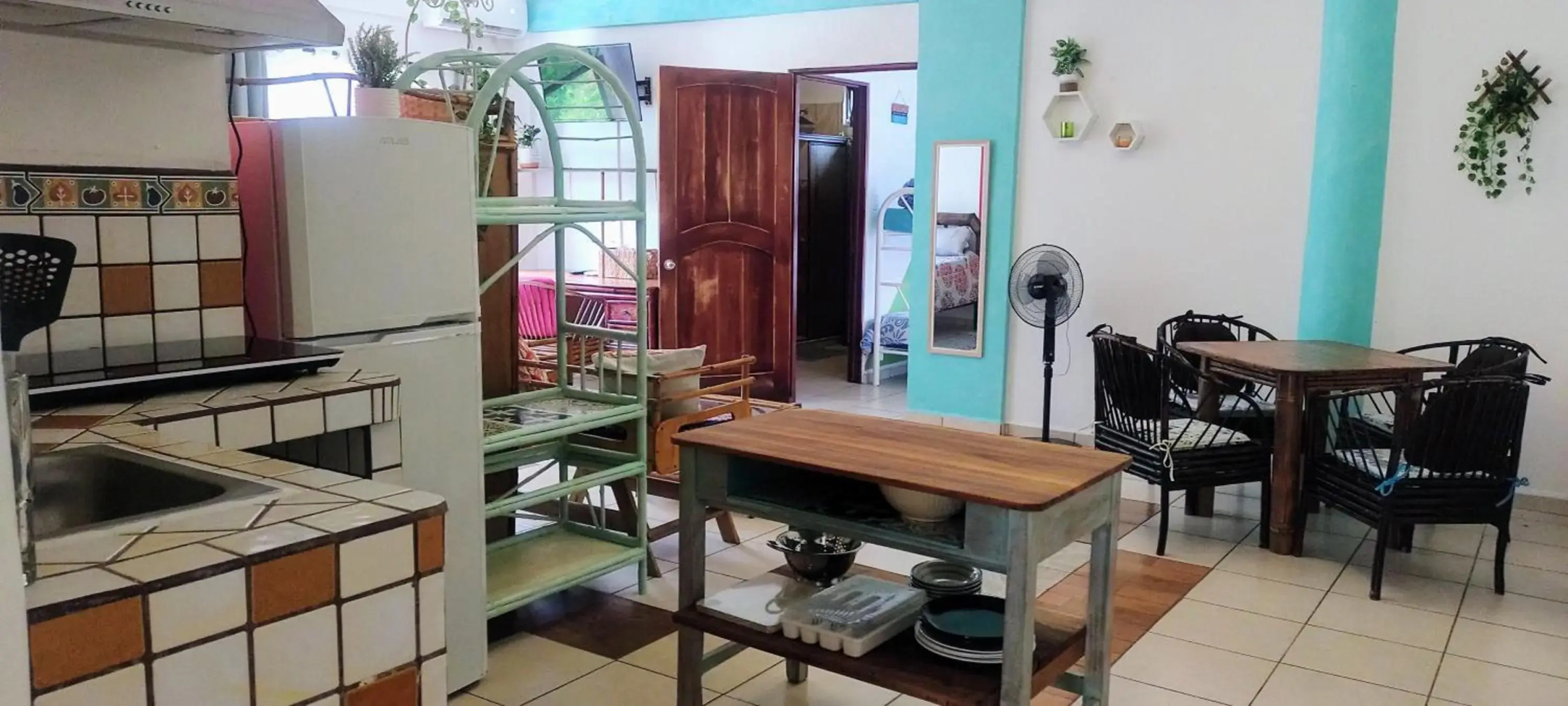 Cool Vibes Beach Hostel