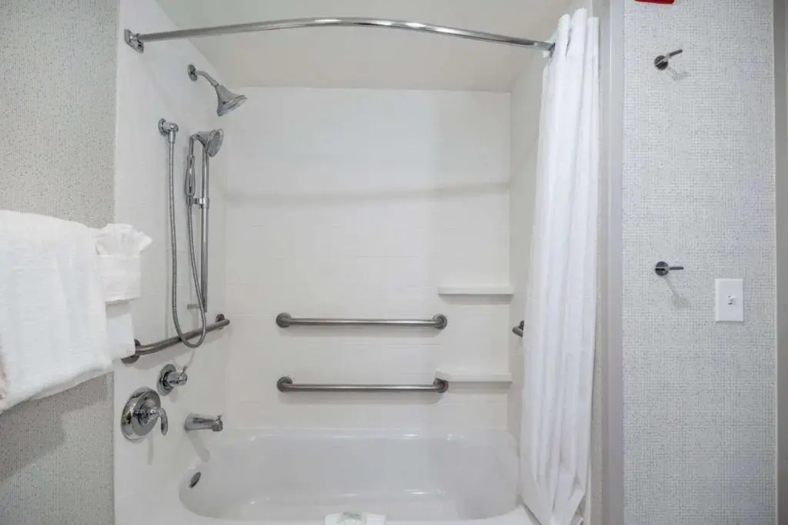 Holiday Inn Express and Suites Phoenix Tempe - University