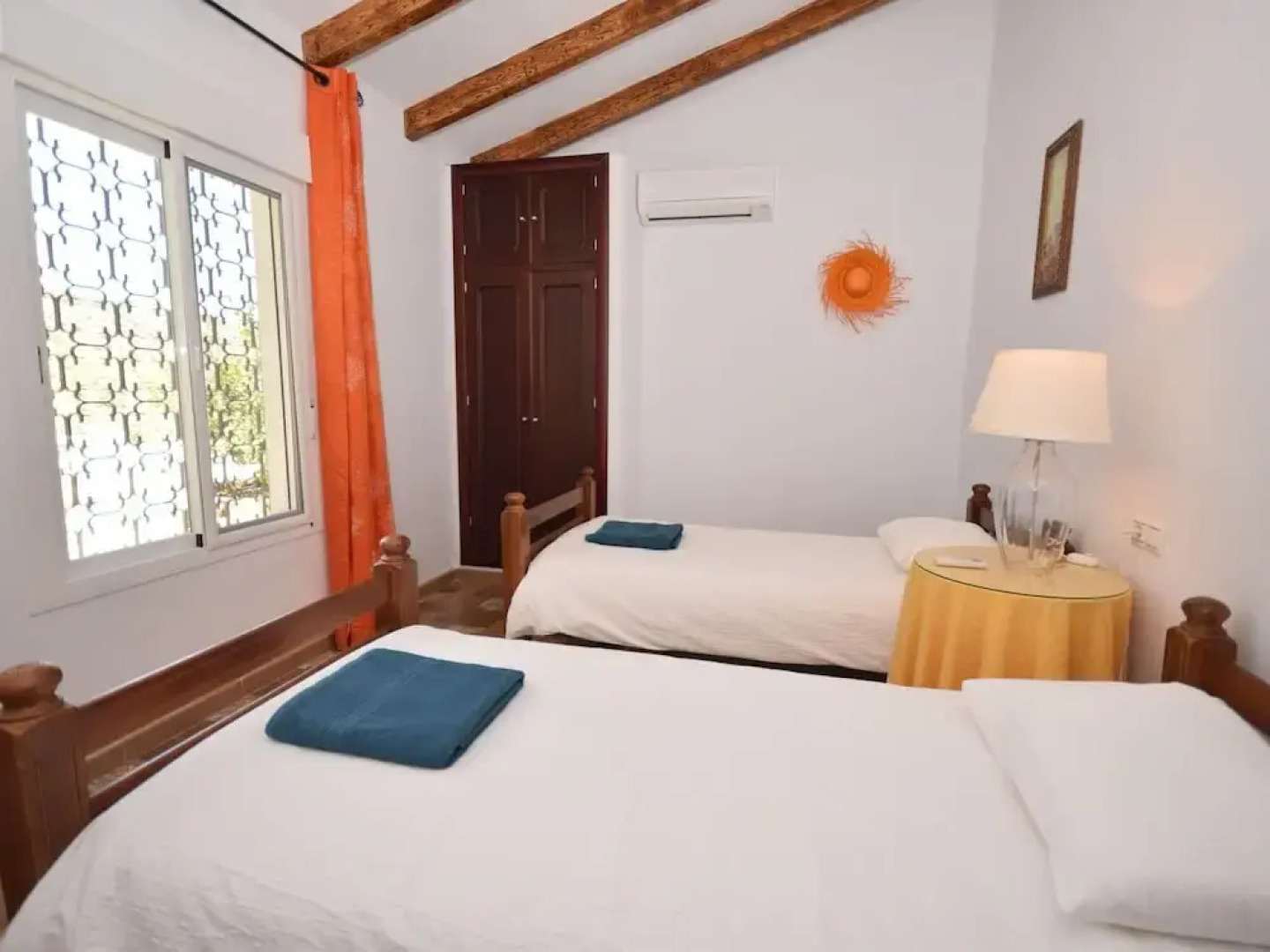 Beautiful Detached Villa Near Arenas With Delightful Terrace and Stunning View