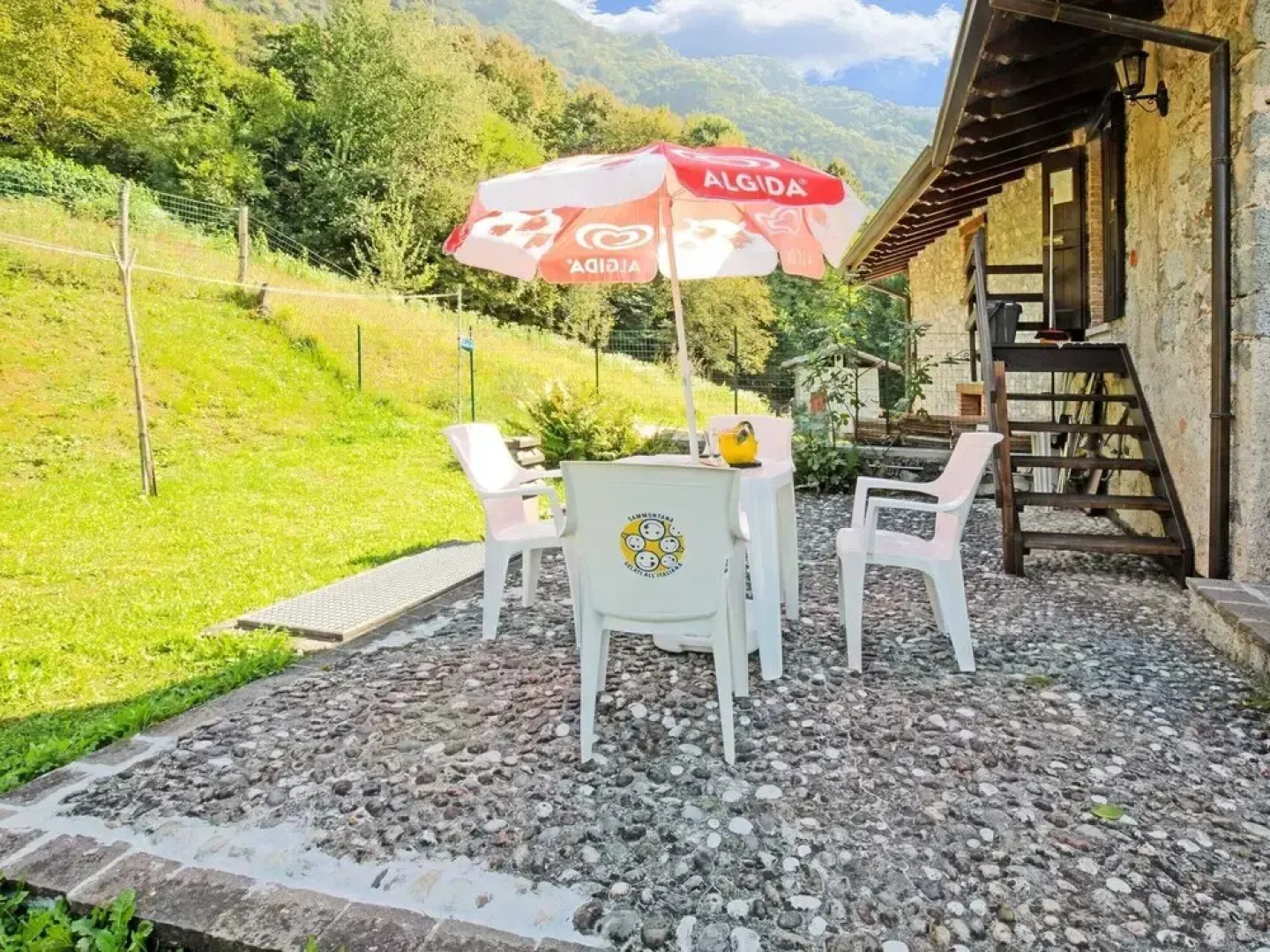 Cottage in Parole Near Forest and Lake