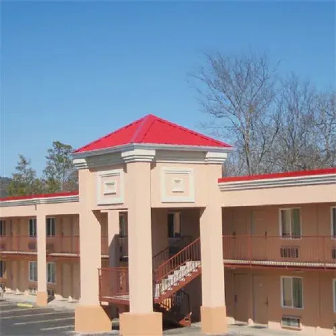 Sands Central Inn Hot Springs