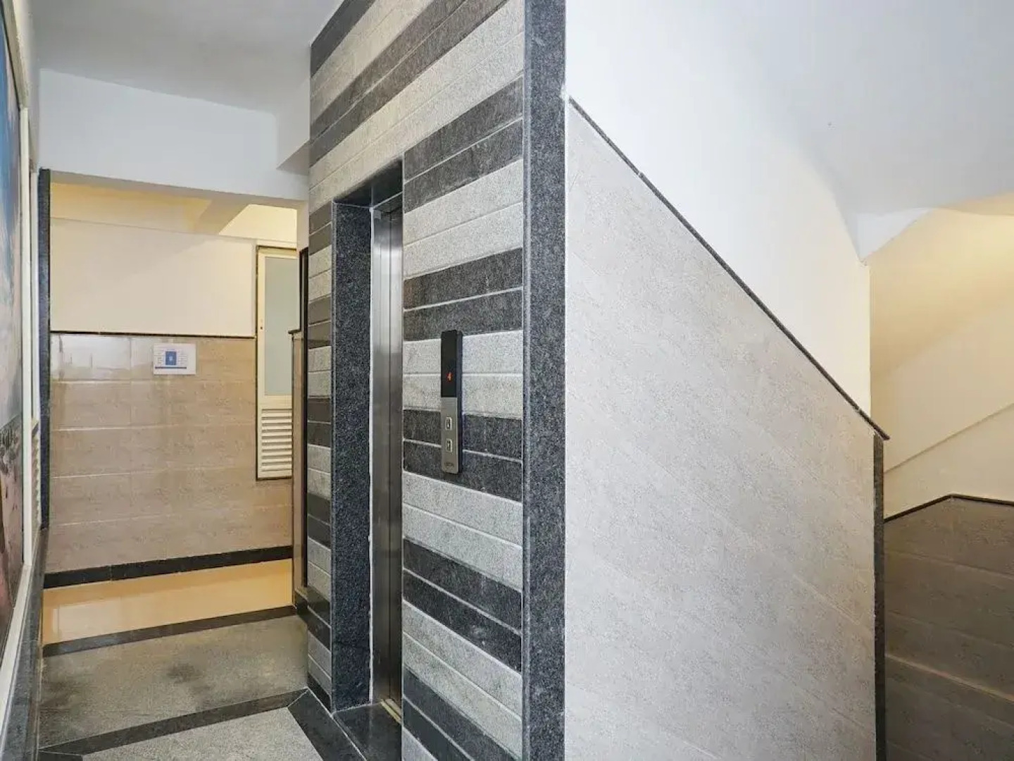 OYO 12538 Twin Tower 2