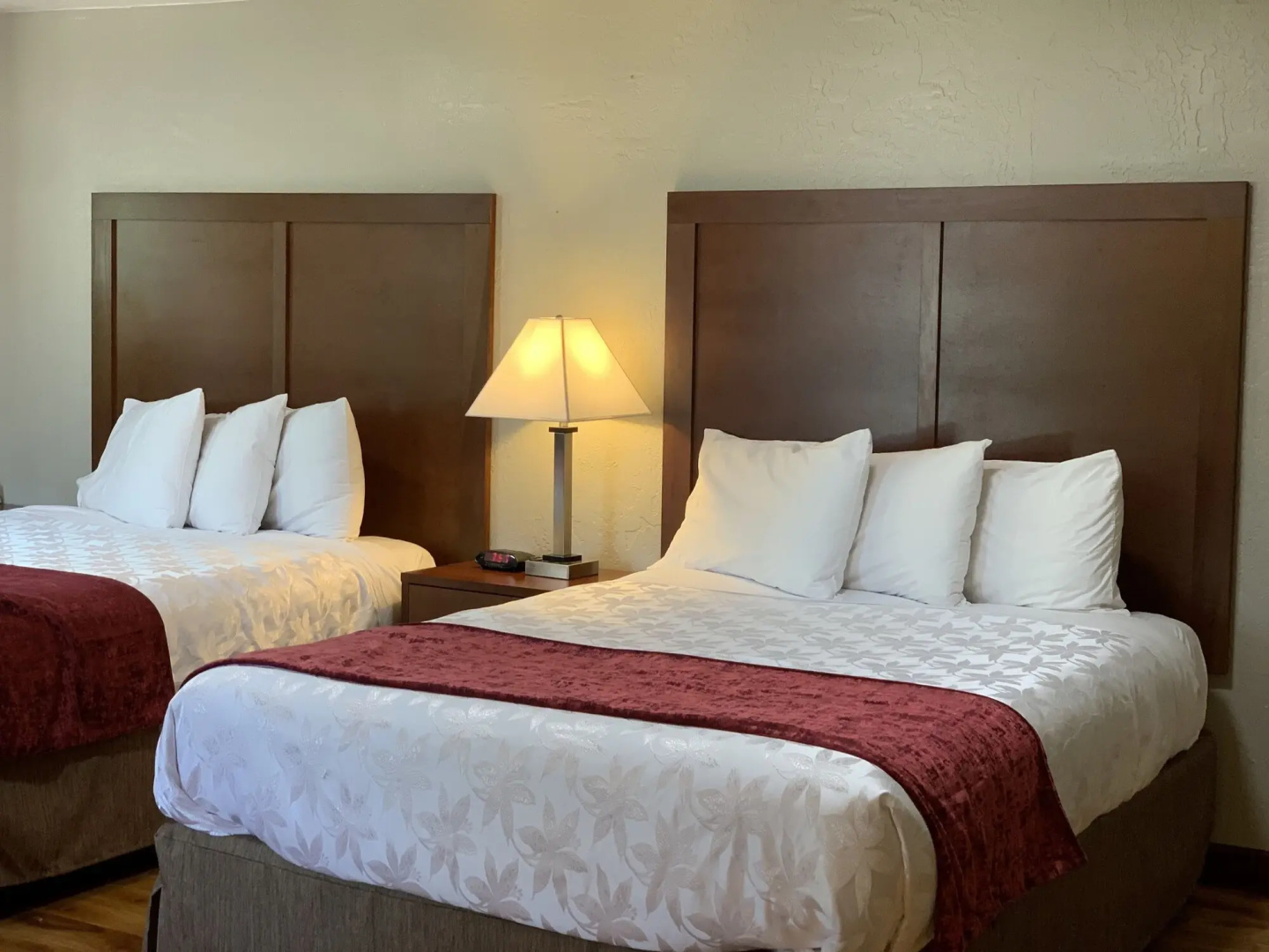 Red Carpet Inn Medford