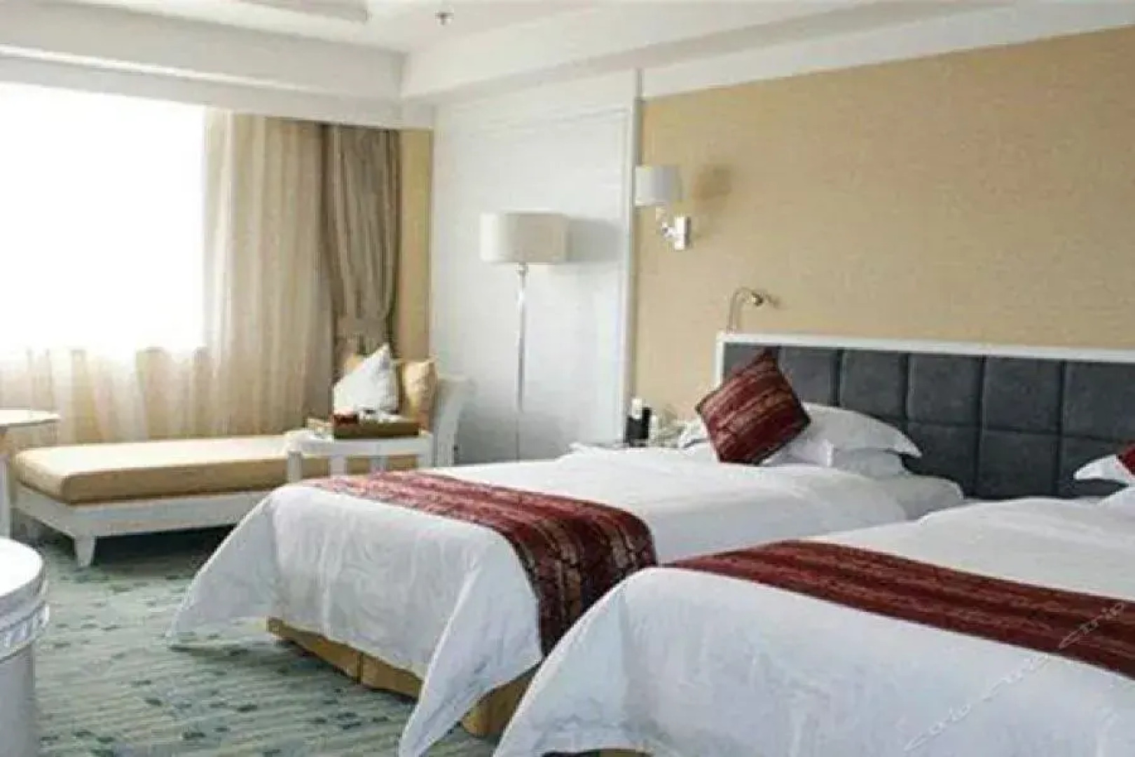 West Gulf Holiday Hotel