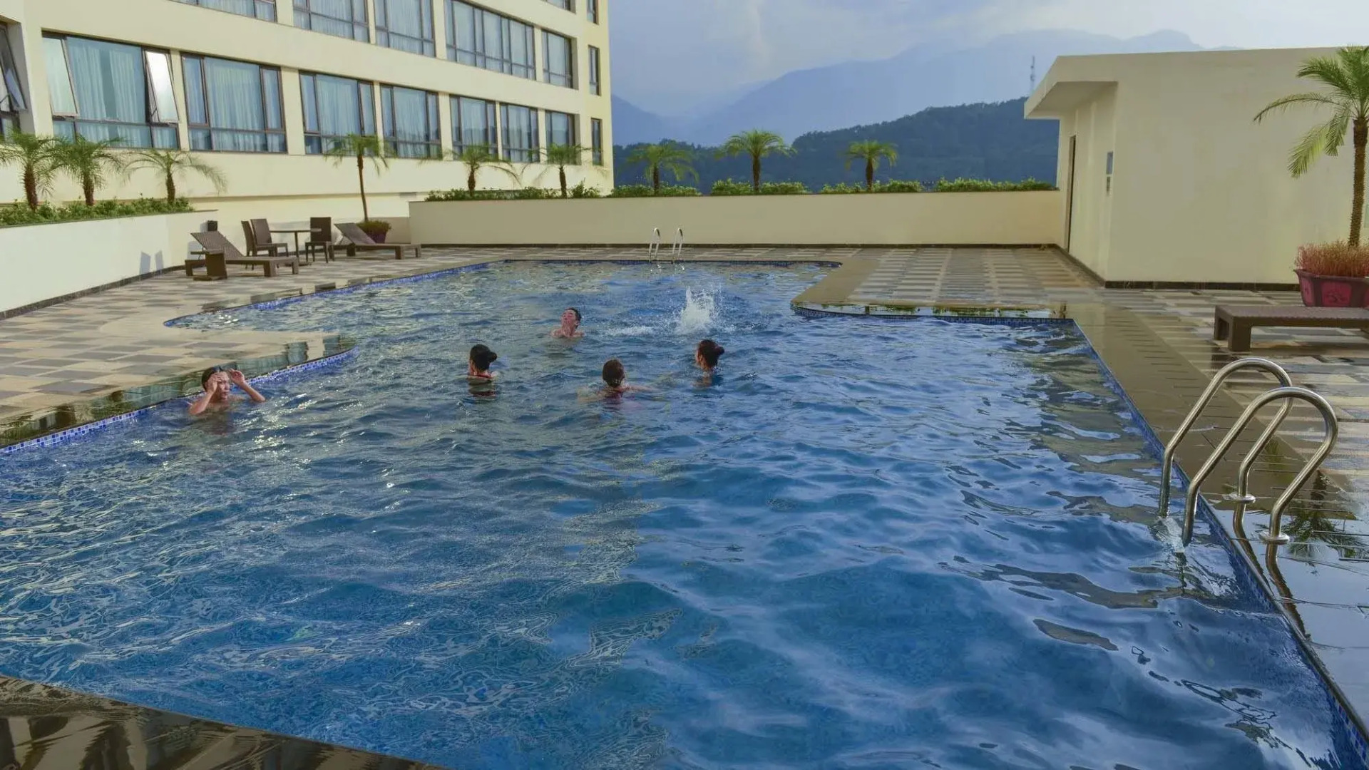 Aristo International Hotel