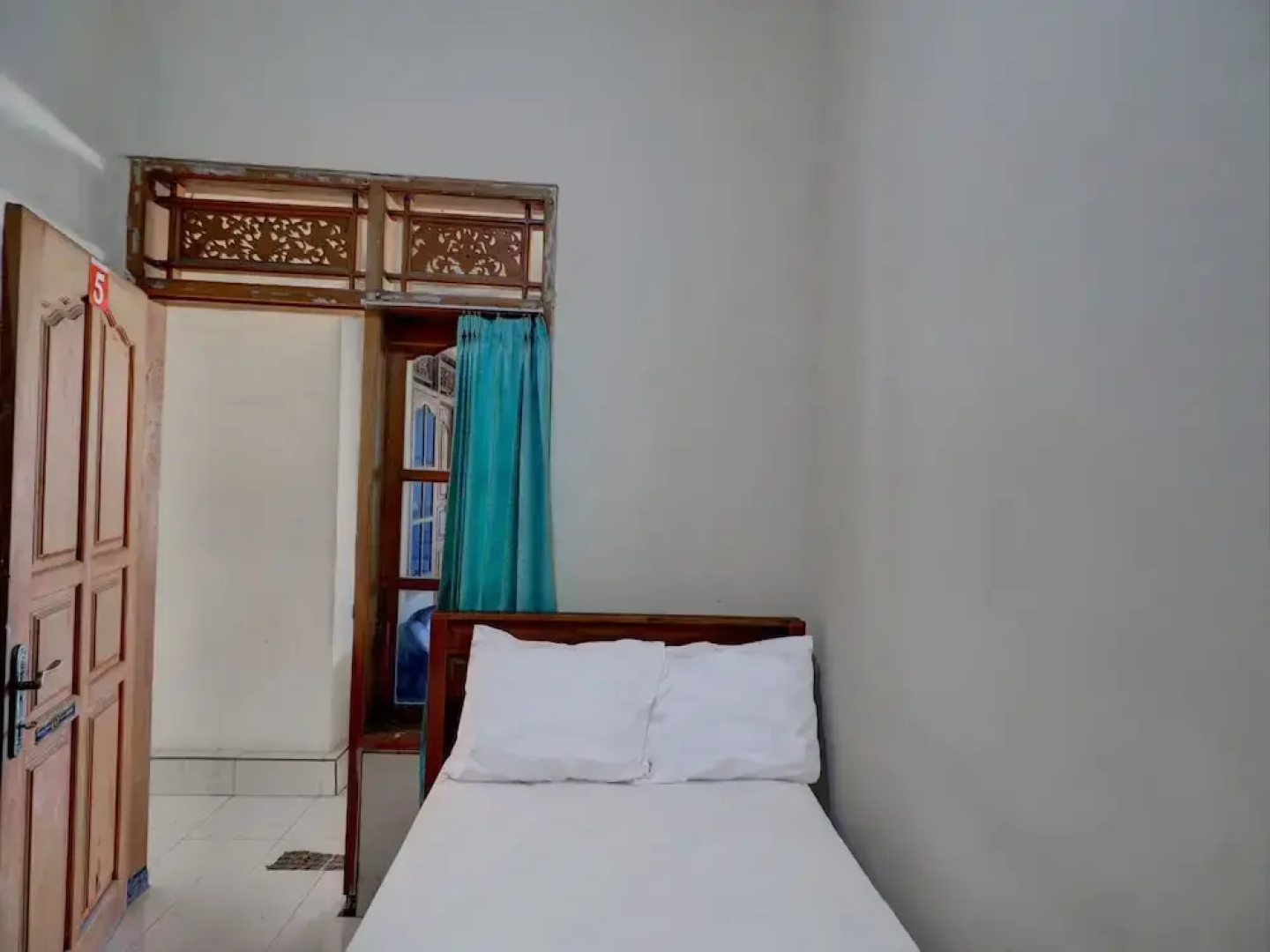 OYO Life 92838 Kost Ibu Surya