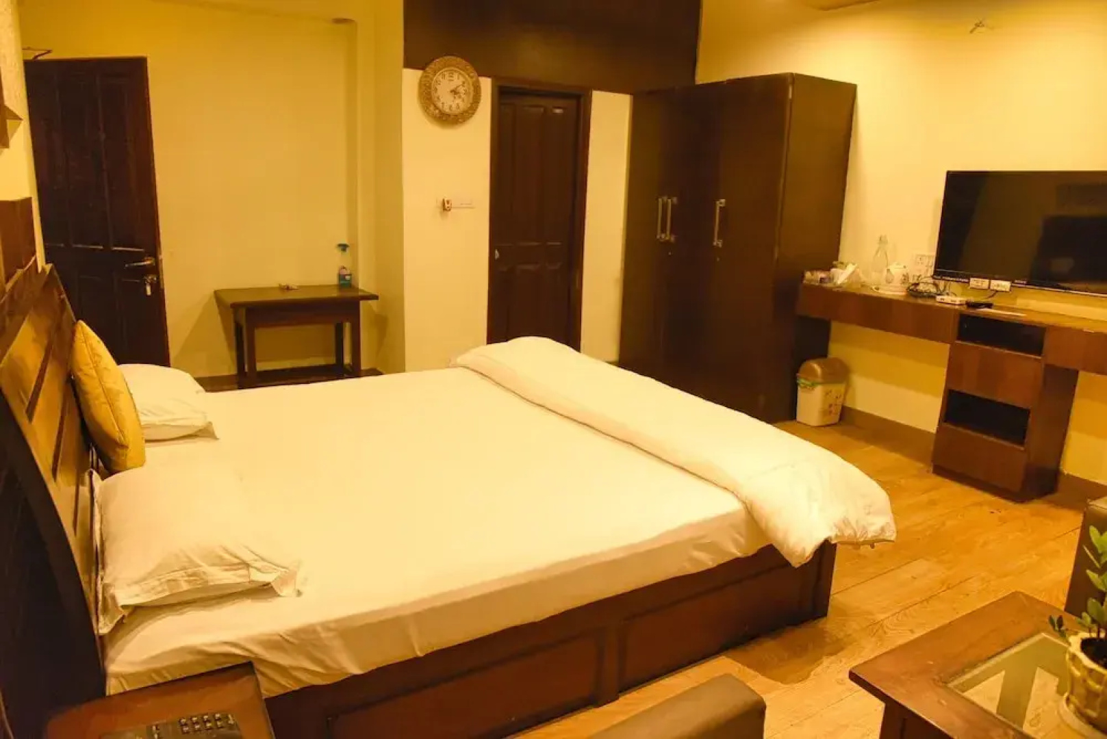 Royal Palms Luxury Rental Apartments