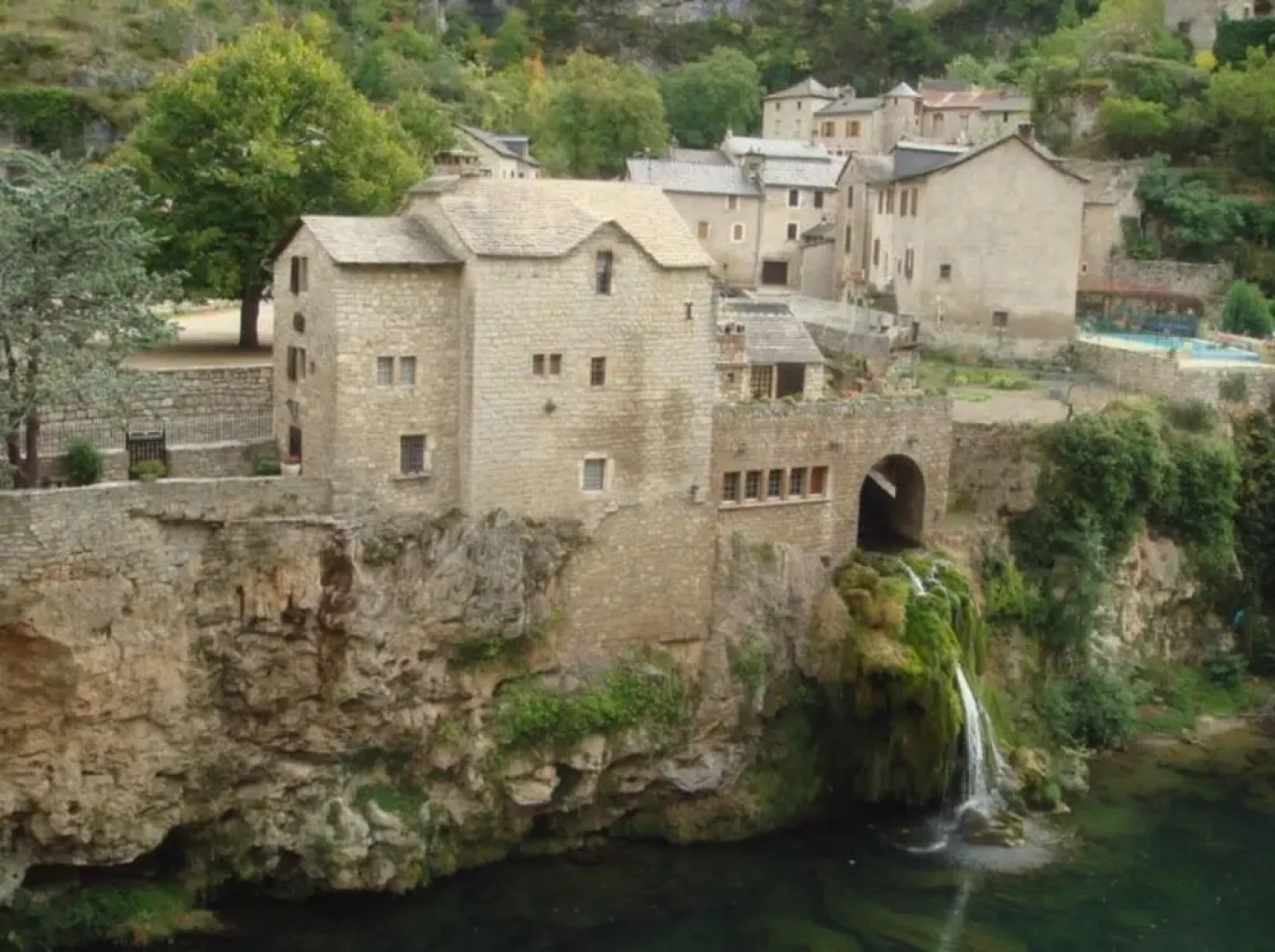 Villa With 4 Bedrooms In Saint-pierre-des-tripiers, With Wonderful Lake View, Private Pool, Furnished Garden - 41 Km From The Slopes