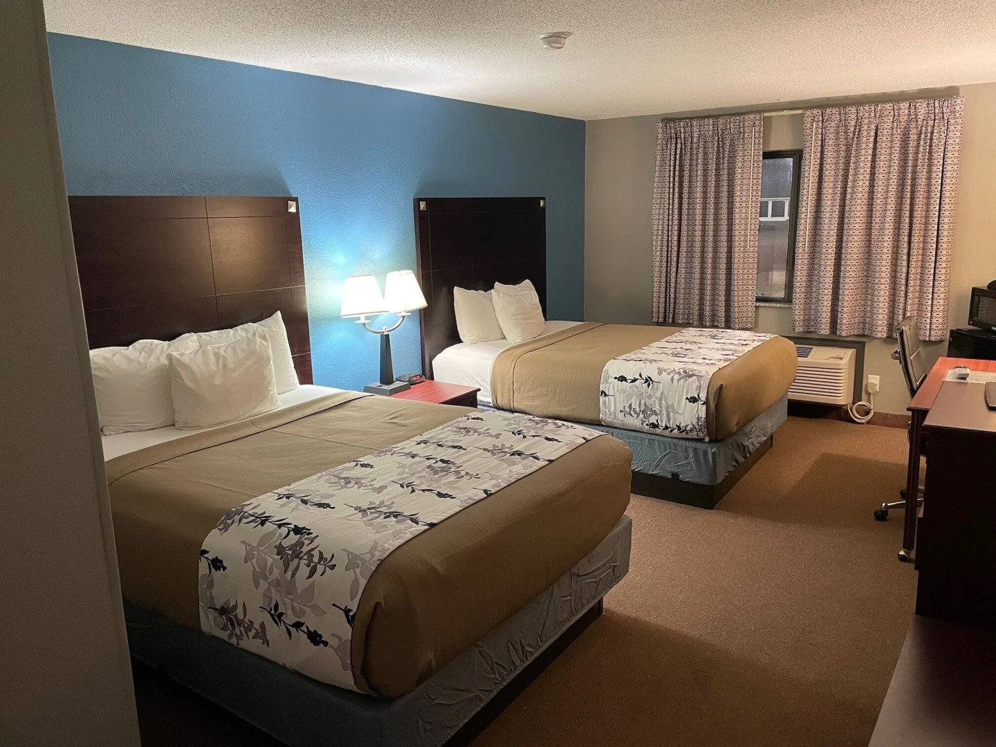 American Inn Cedar Rapids South