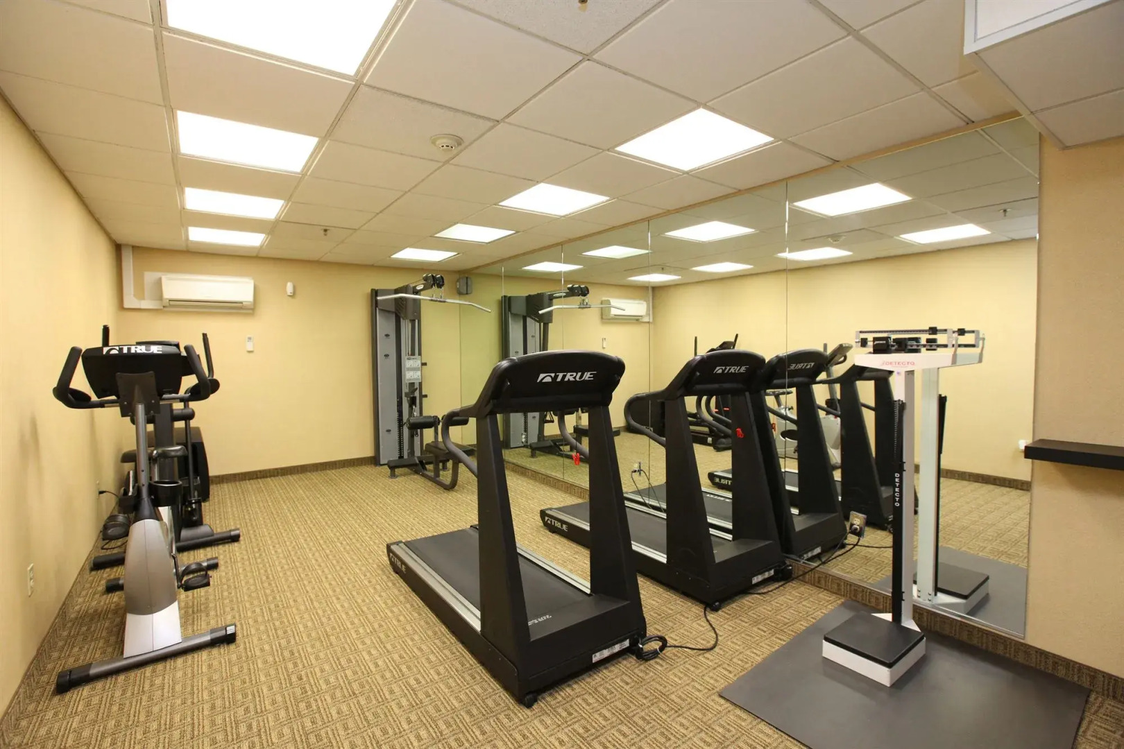 Best Western Paramus Hotel & Suites