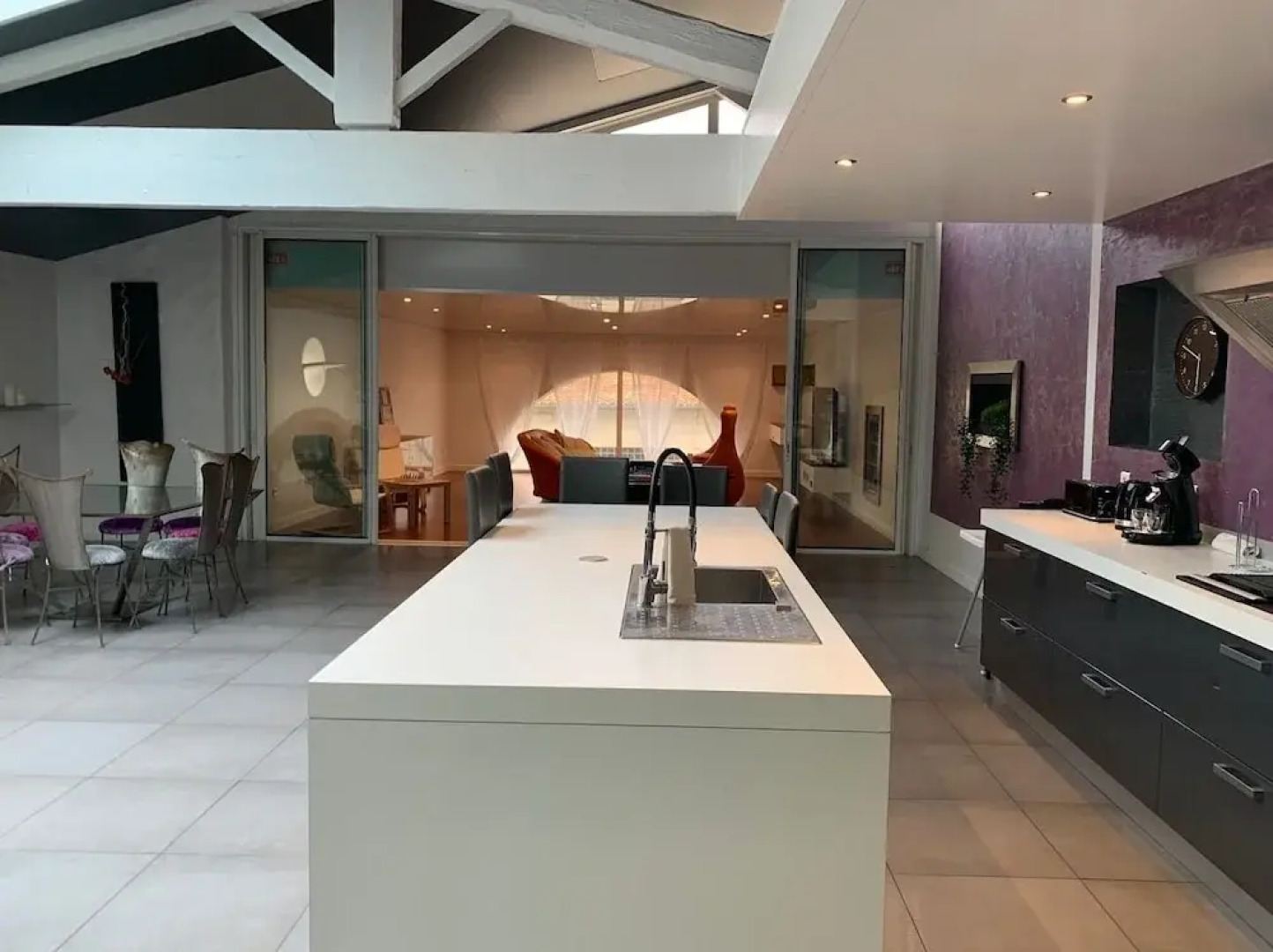 Spacieux logement domaine securise