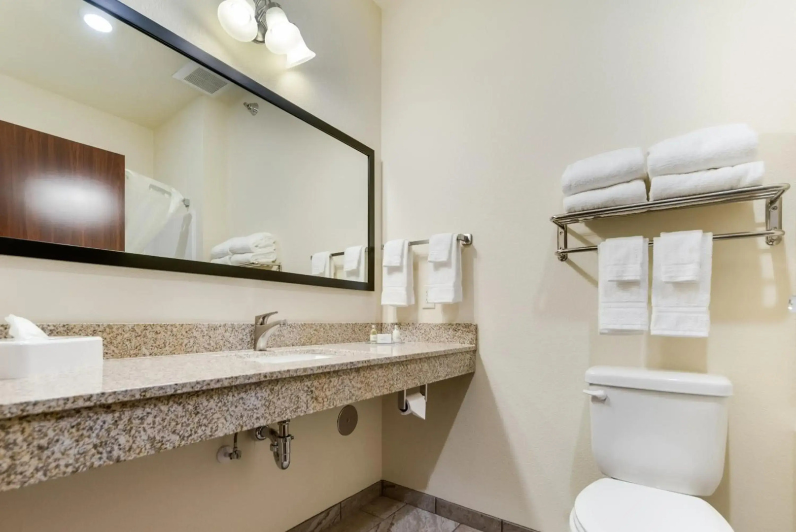 Cobblestone Hotel & Suites - Cozad
