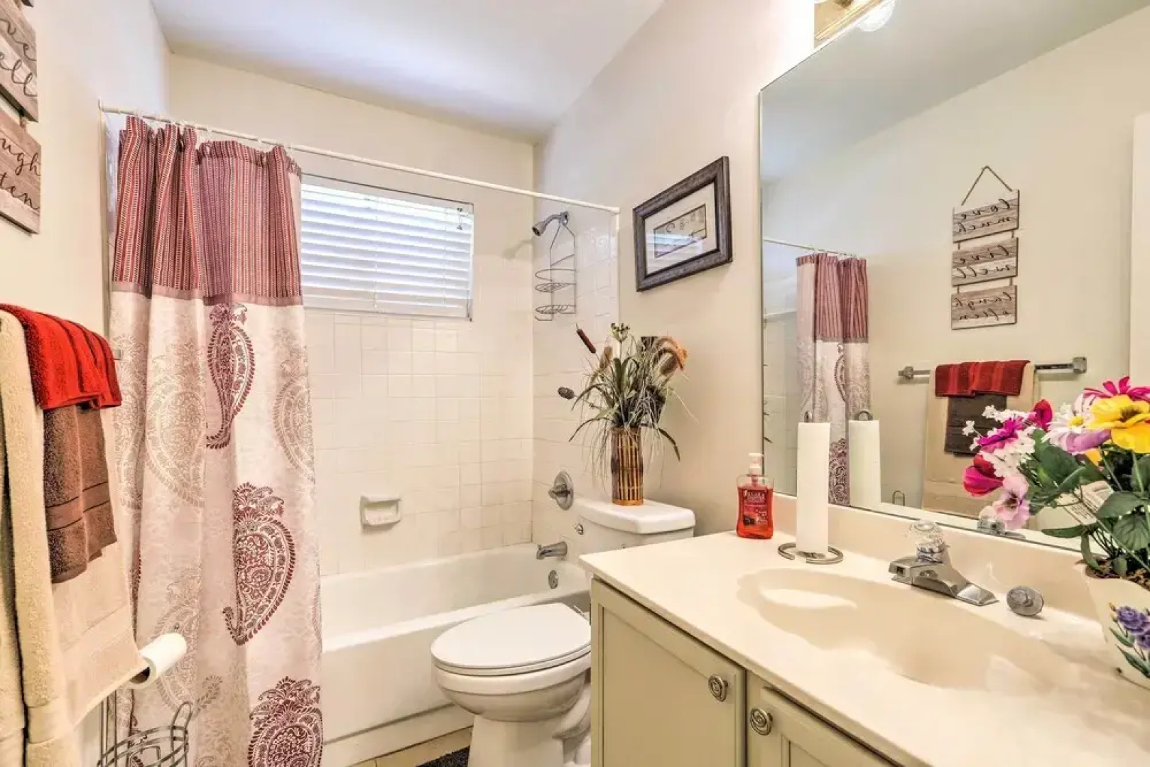 Charming Stockbridge Home: 23 Mi to Atlanta!
