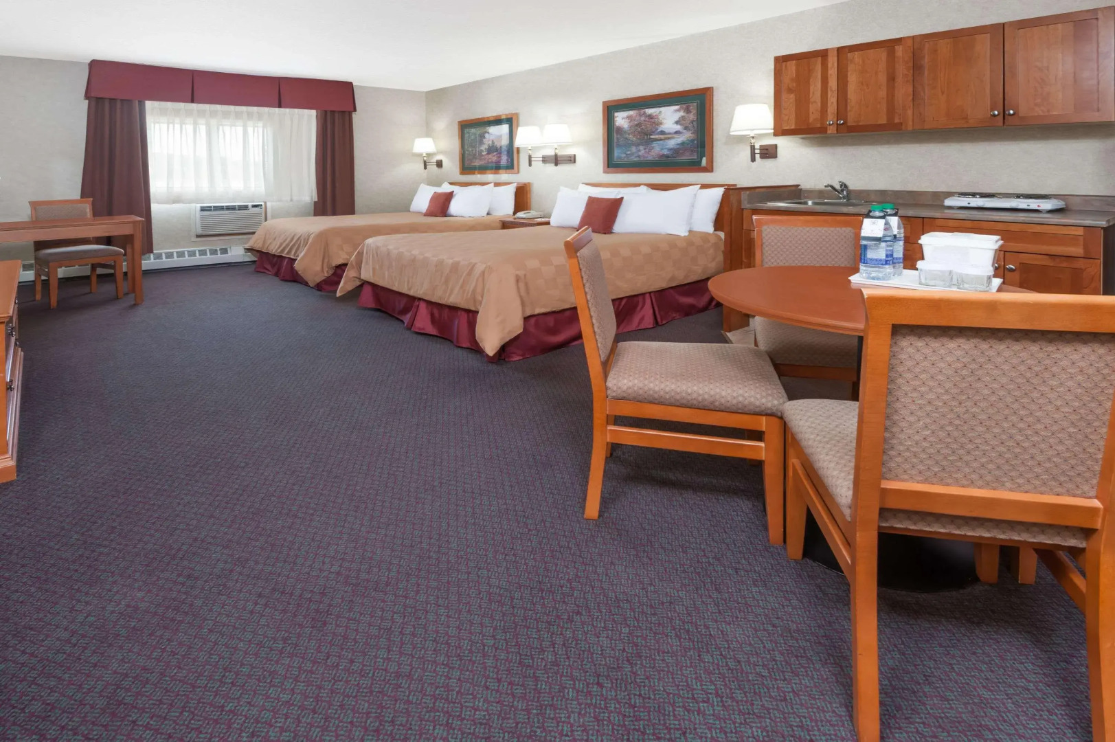 Stony Plain Inn and Suites