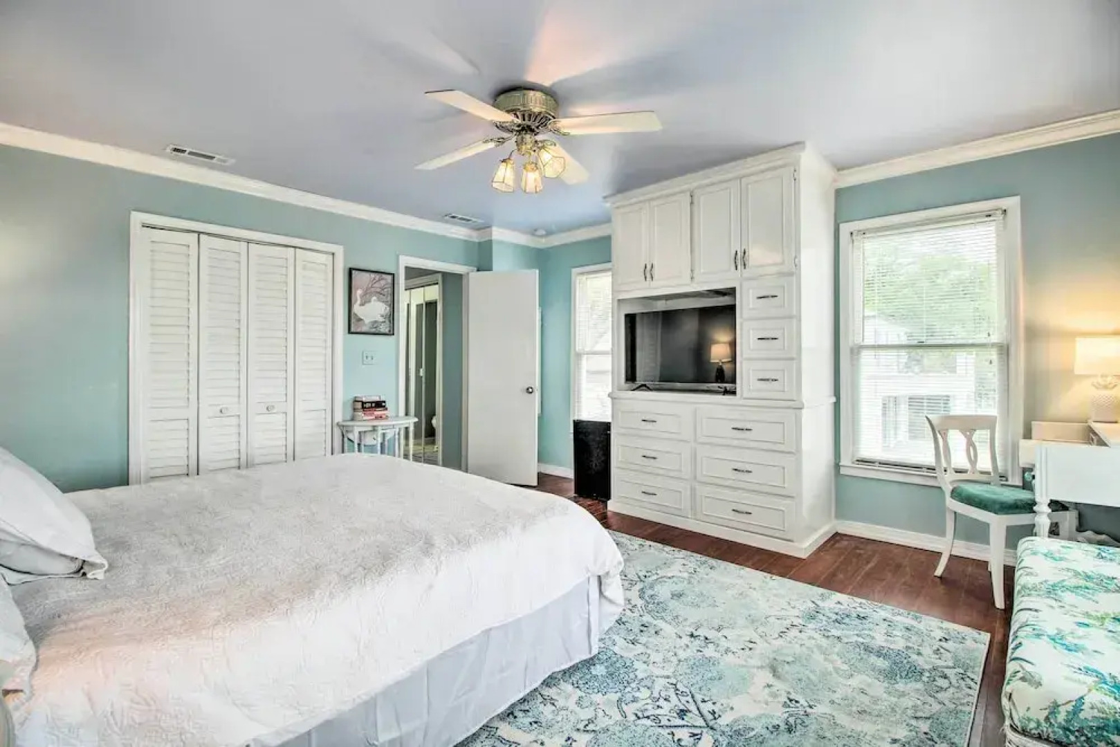 Family-friendly Savannah Vacation Rental w/ Decks!