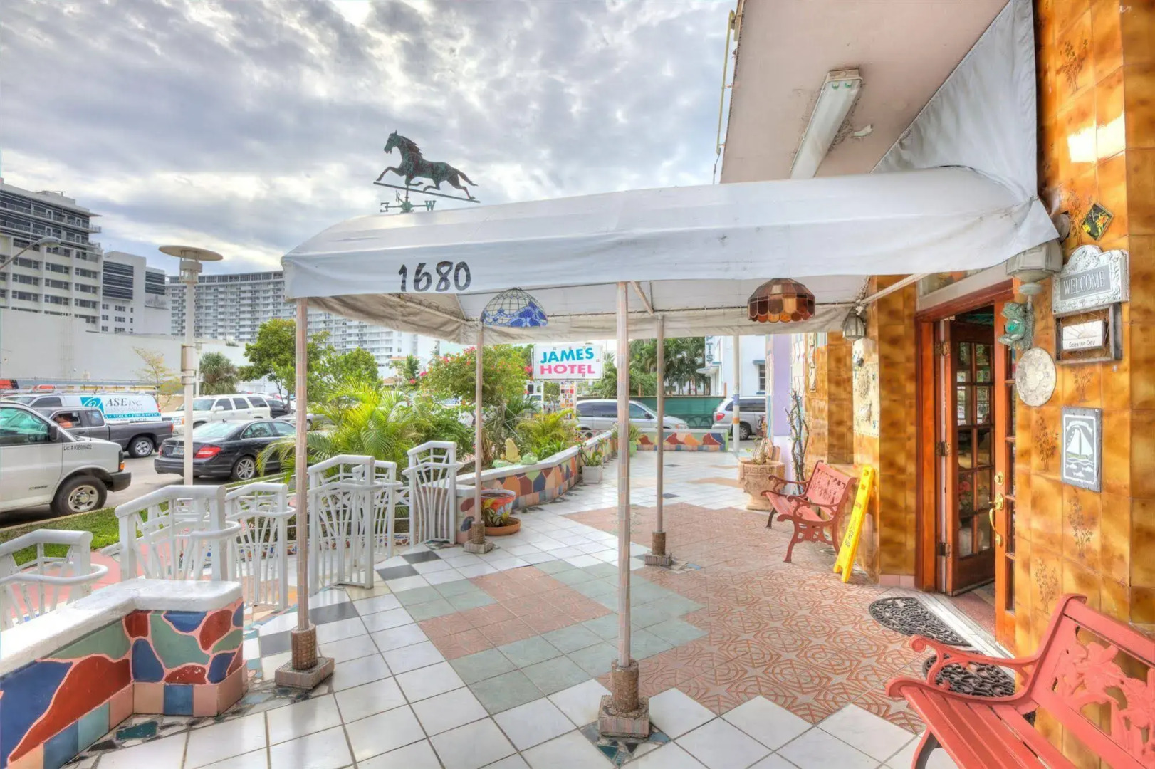 James Hotel - Near Miami Beach Convention Center