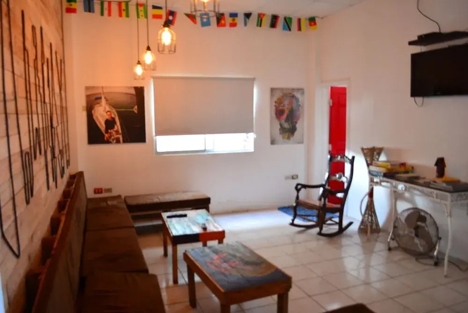 Chescos Hostel & Hotel