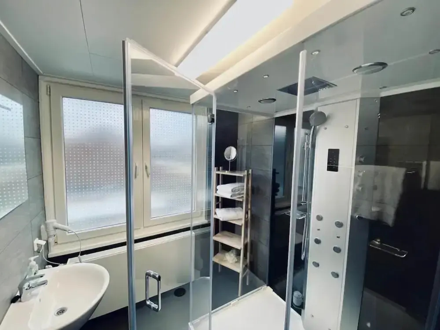 Stay With Garden, Limburg