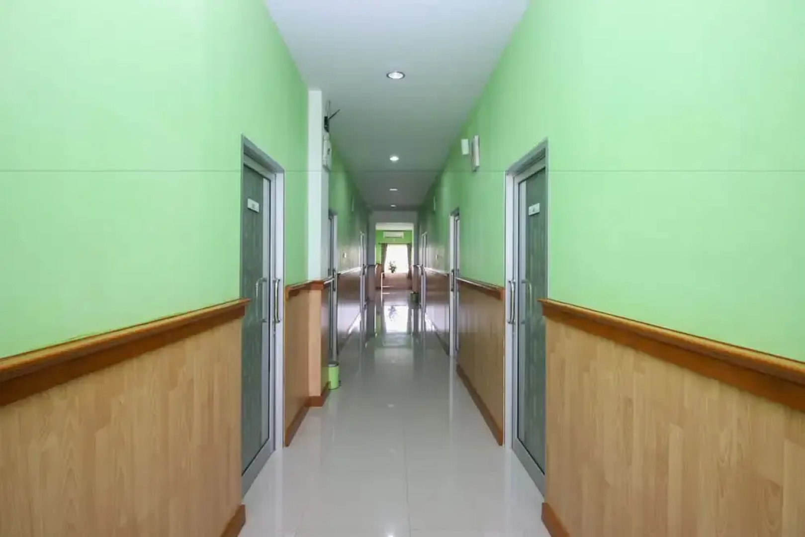 Airy Bandara Adi Soemarmo 3 Solo
