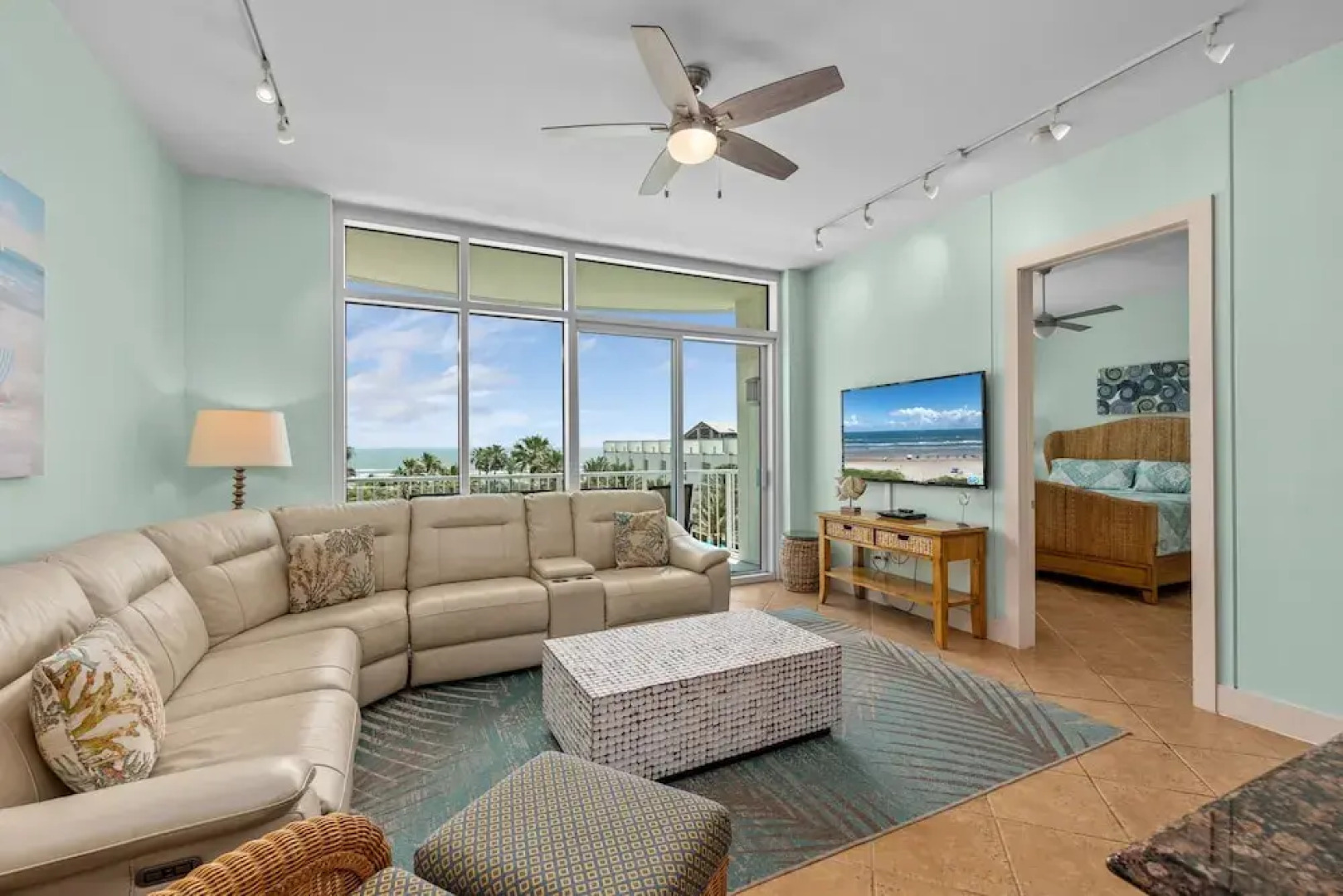 Sapphire Condo & Spa Unit # 406 3 Bedroom Condo