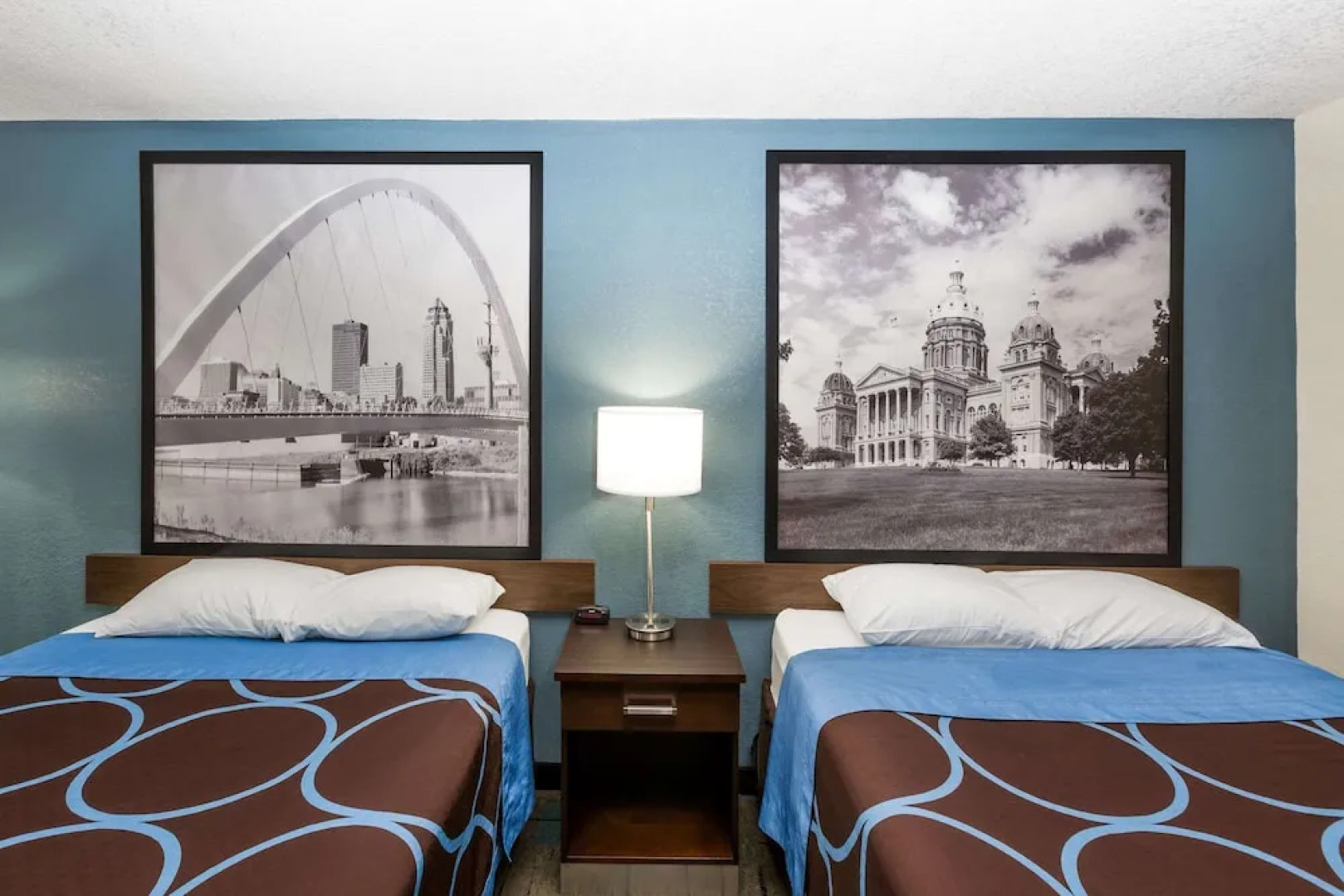 Super 8 Urbandale Des Moines Area