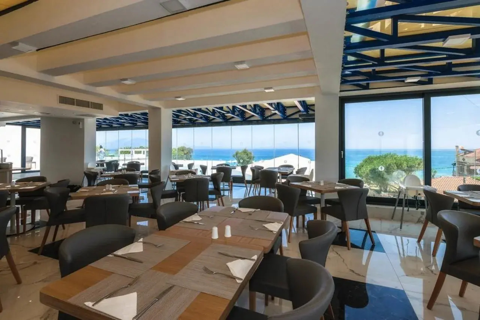 Cavo Orient Beach Hotel