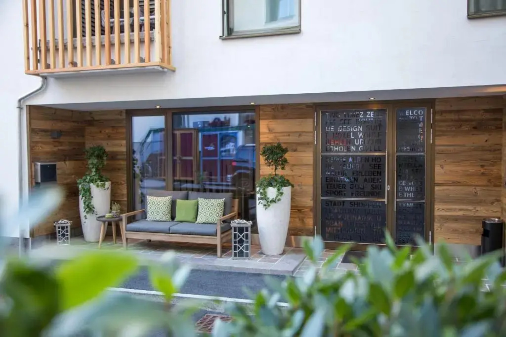 TWO TIMEZ - Boutique Hotel