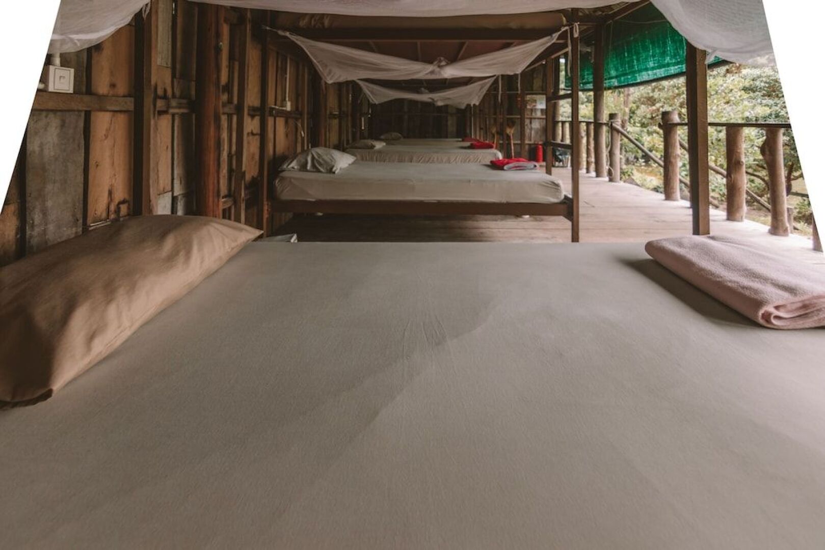 Mad Monkey Koh Rong Samloem