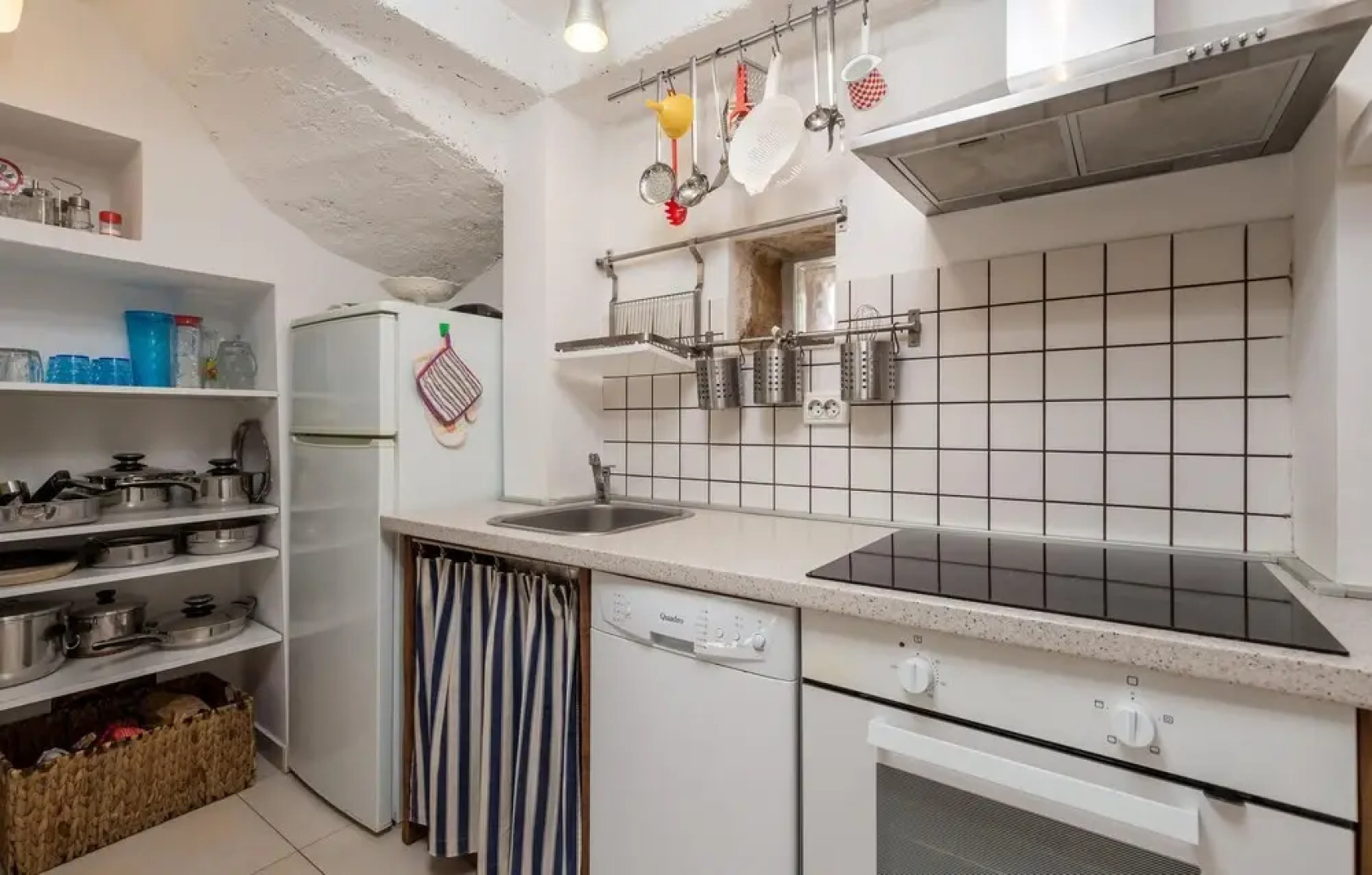 Beautiful Home in Brzac With Wifi and 2 Bedrooms