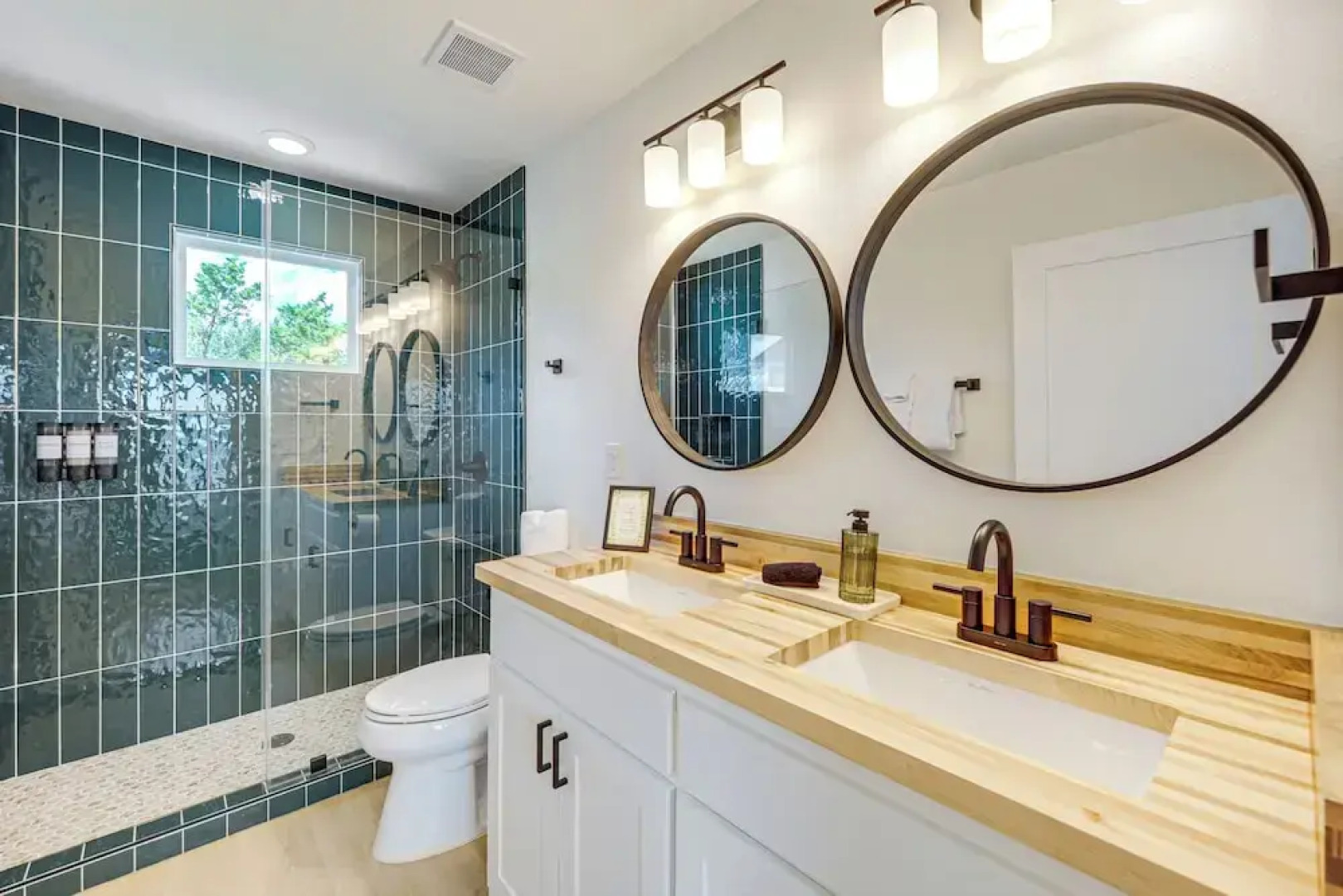 7 Mi to Dtwn Dripping Springs: Home w/ Views!