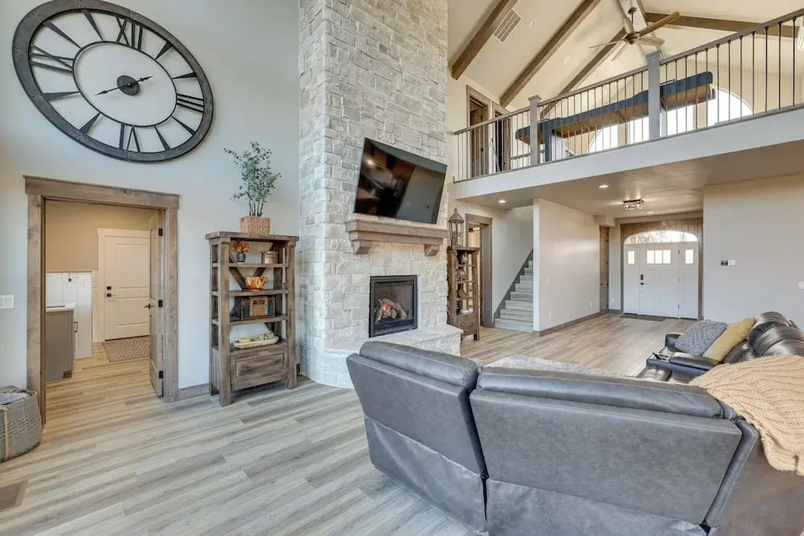 Spacious Mccall Home w/ Private Lake Access!