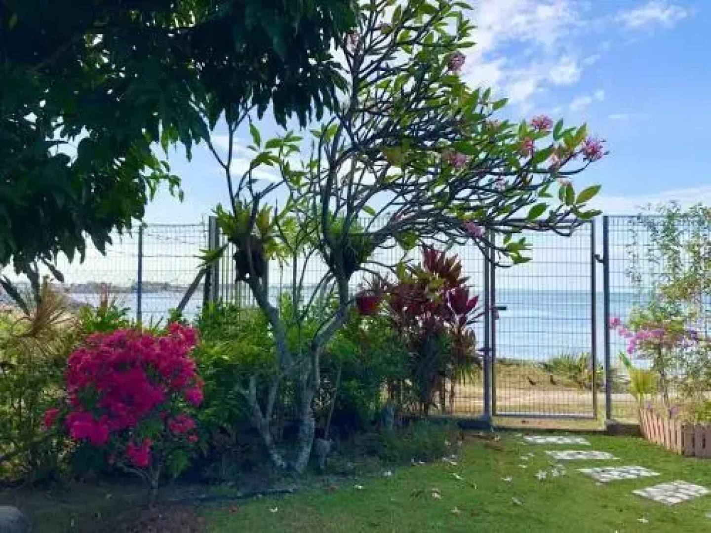 Luxury Beachfront Villa