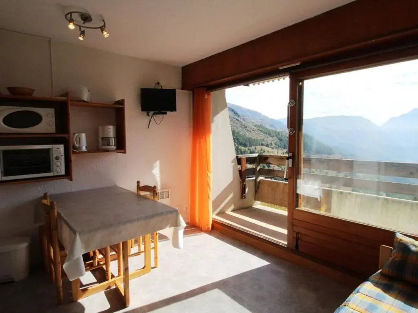 Appartement Auris, 1 pièce, 3 personnes - FR-1-297-35