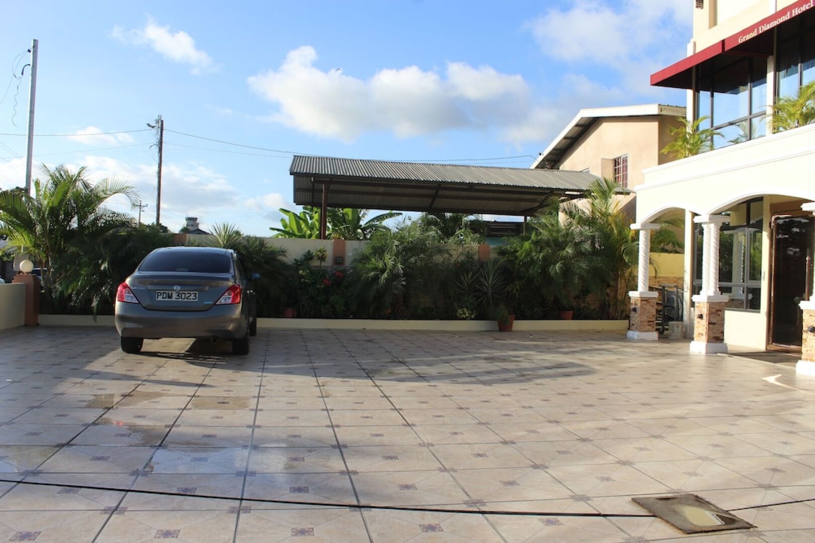 Grand Diamond Hotel Suites Trinidad