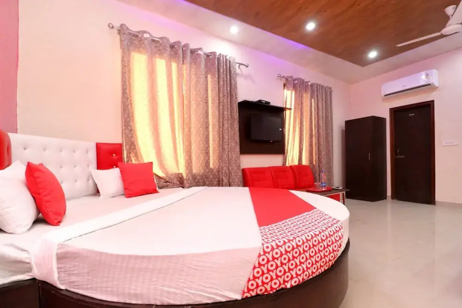 Oyo 24417 Hotel Seven Inn