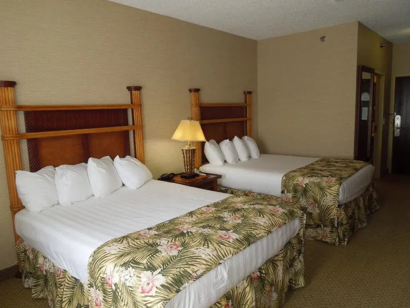 Maui Sands Resort & Indoor Water Park