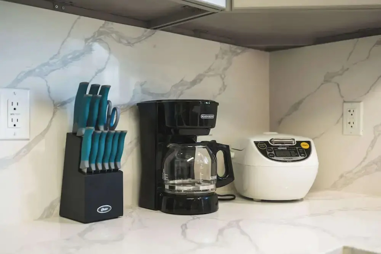 Comfy Retreat With Yard & Cozy Interiors