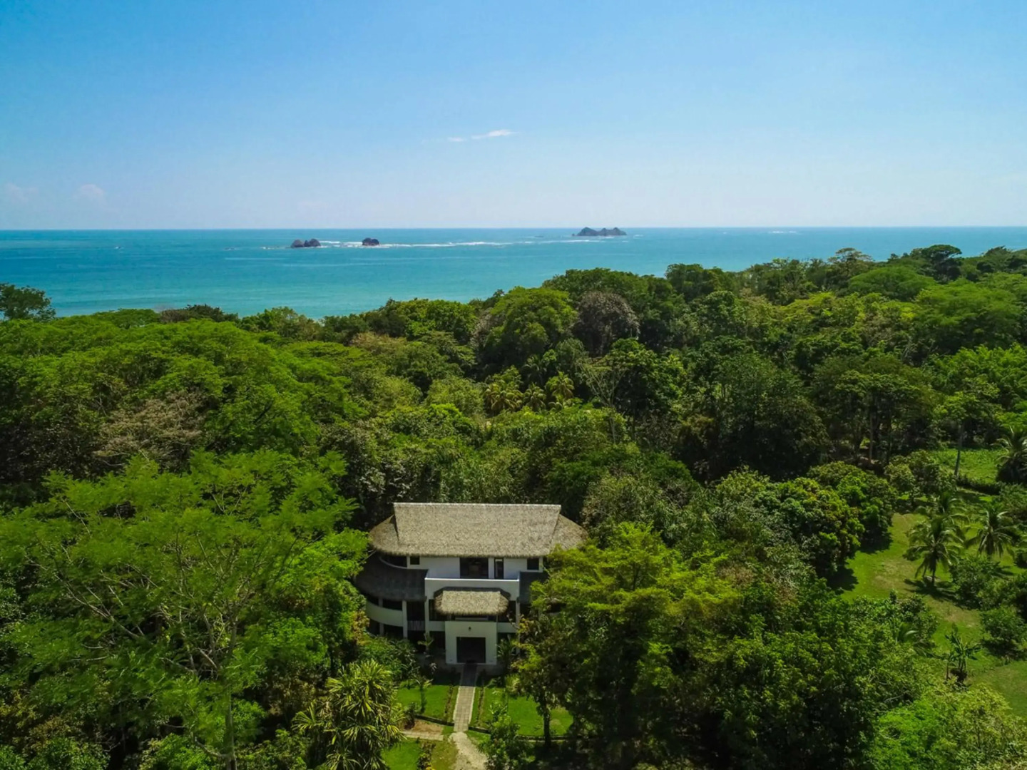 Makara Mono Suite / 2nd Floor