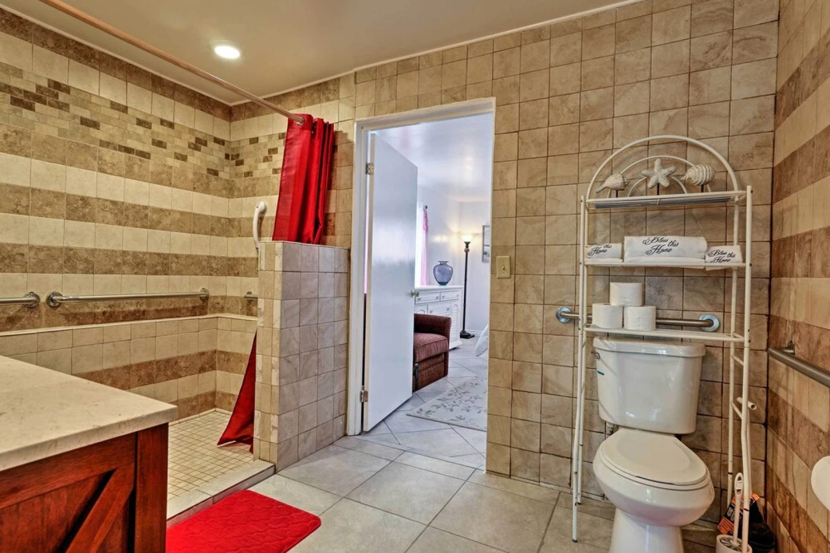 Expansive Getaway ~ 2 Miles to Mendenhall Glacier!