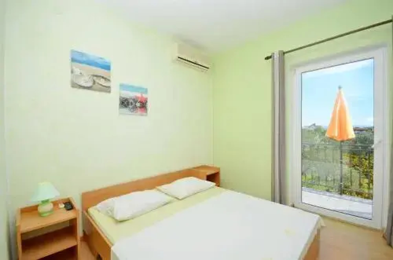 Apartment and Rooms Ivana