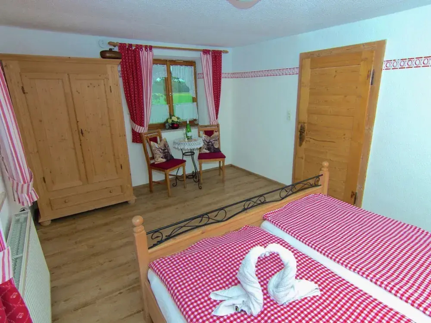 Alluring Holiday Home in Ubersee With Whirlpool