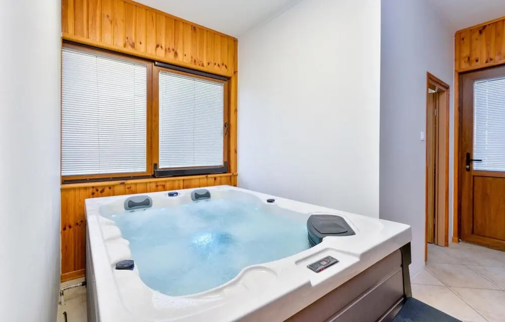 Awesome Home in Jastrebarsko With Sauna, Wifi and Outdoor Swimming Pool
