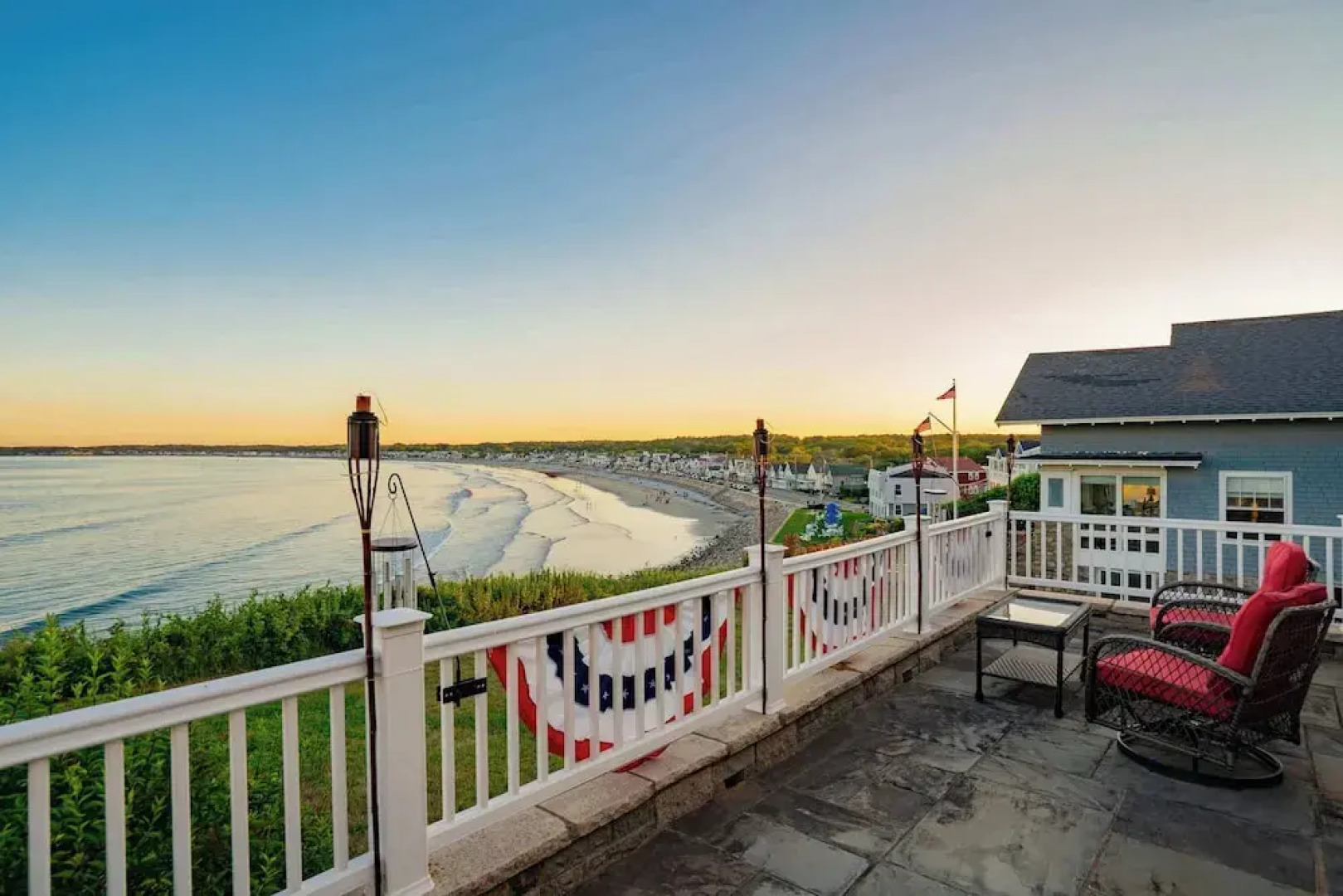 Oceanfront Ping Pong 1 Min Walk to Beach Pets Welcome