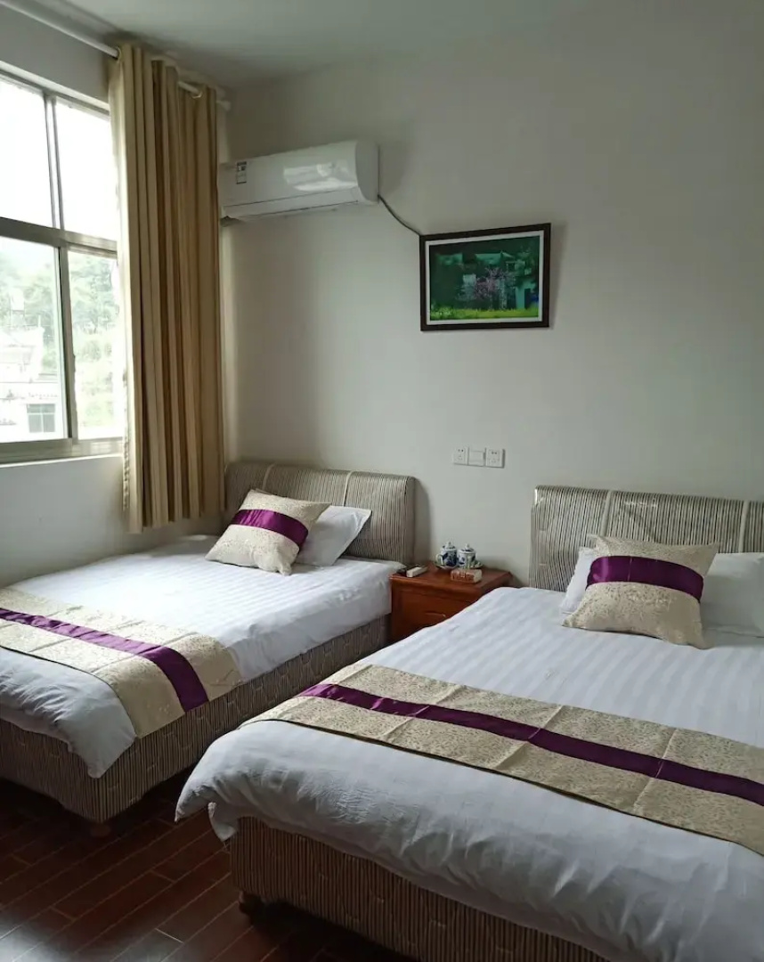 Wuyuan Qingyuan Guanting Guest House
