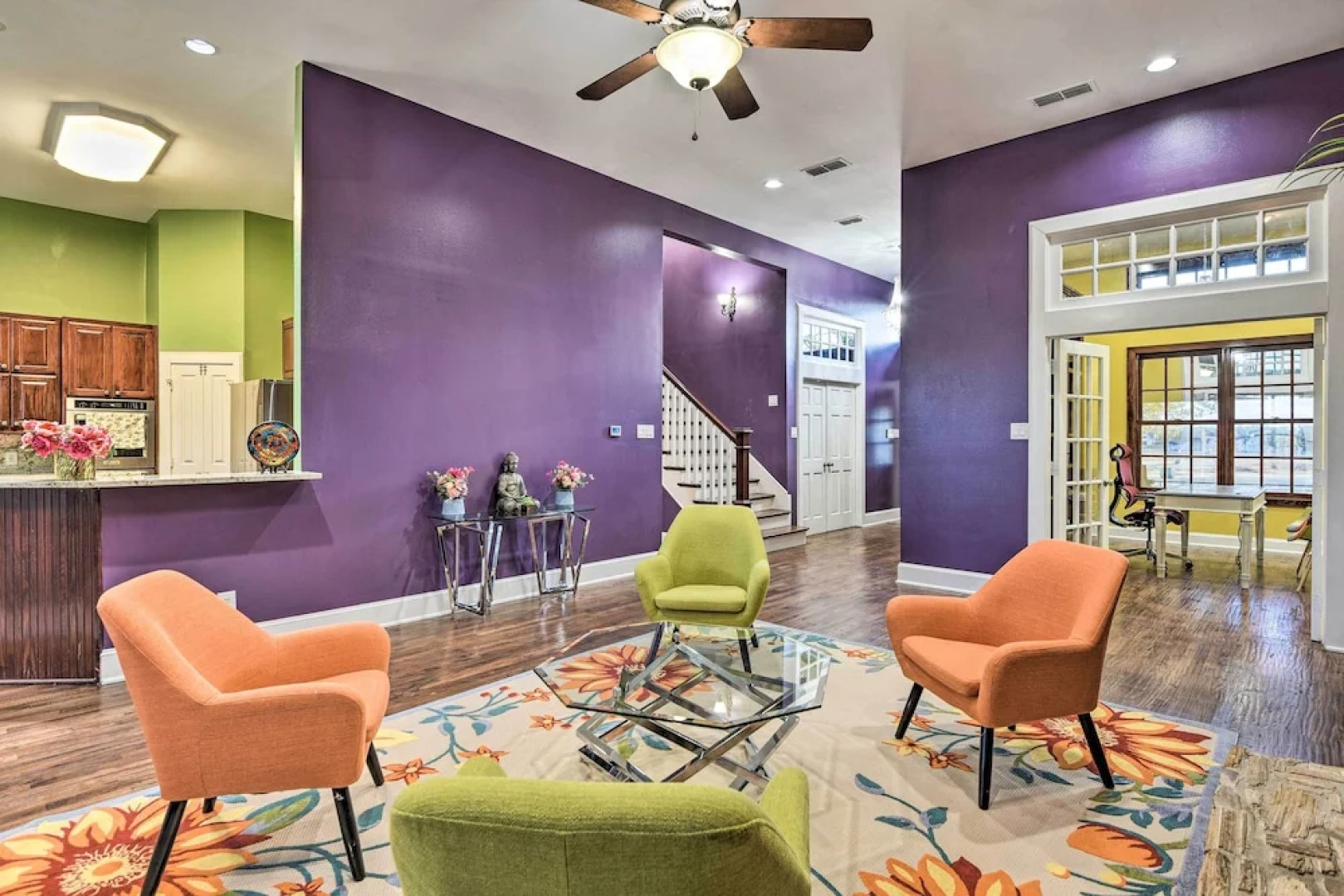 Private Pool: Spacious & Vibrant Argyle Villa!