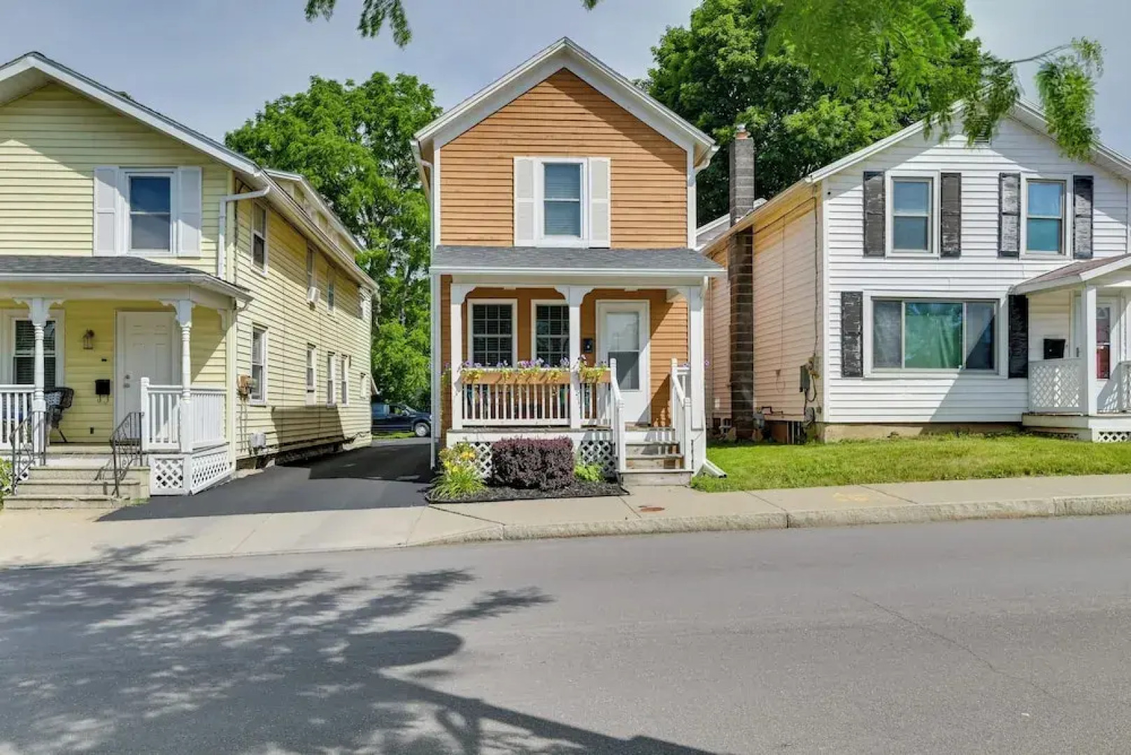Walk to Parks & Dining: Cozy Canandaigua Home!