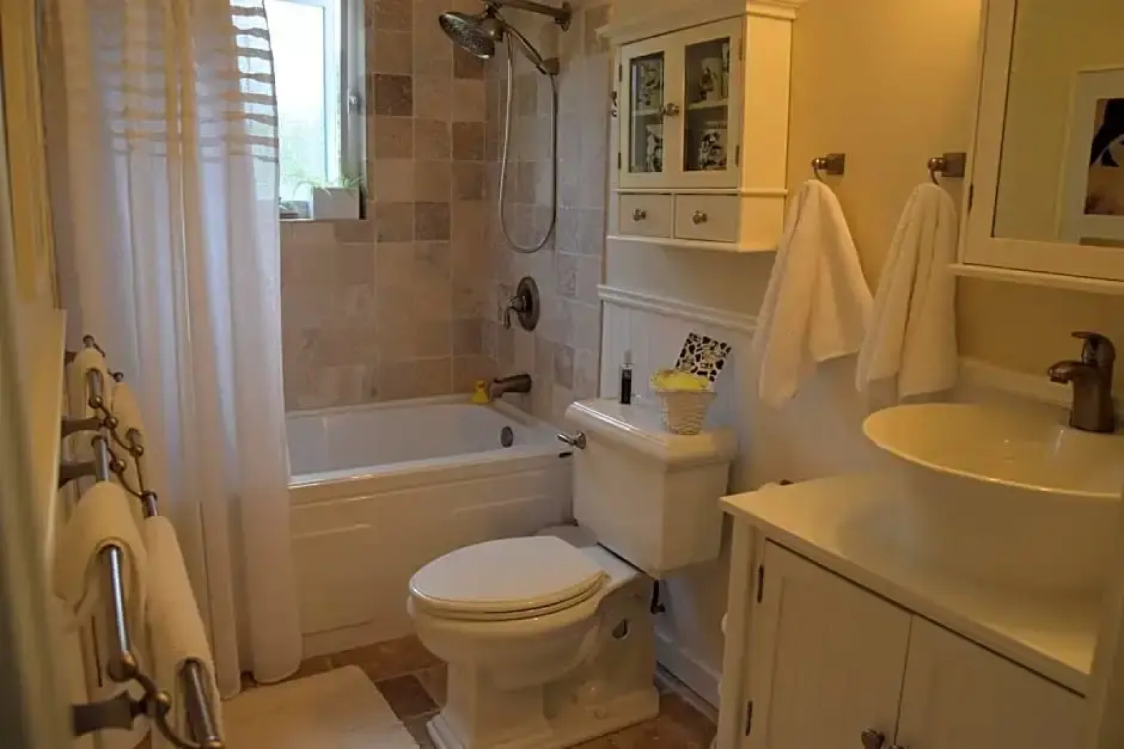 Rathtrevor Beach B&B